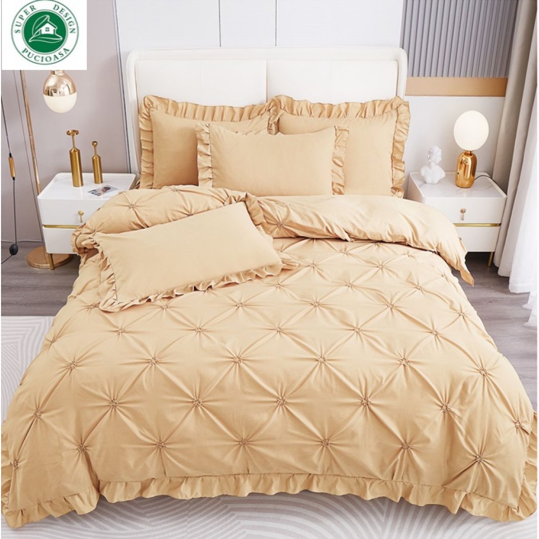 Lenjerie pentru pat dublu din bumbac finetat, 4 piese cu pliuri brodate si volanase cod P05
