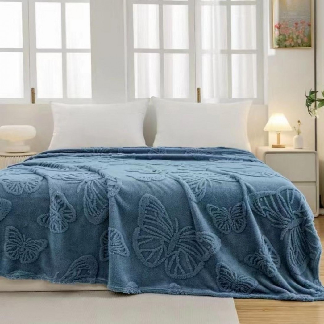 Patura cocolino pufoasa 200x230 cm cu imprimeu fluturi 3d cod FLU05 Patura cocolino pufoasa 200x230 cm cu imprimeu fluturi 3d cod FLU05